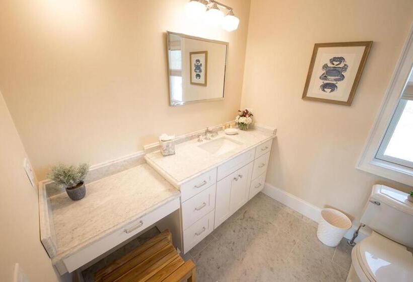 ２ベッドスイートルーム, The East Island Reserve