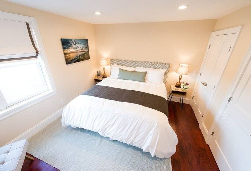 ２ベッドスイートルーム, The East Island Reserve