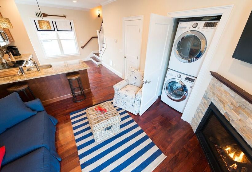 ２ベッドスイートルーム, The East Island Reserve