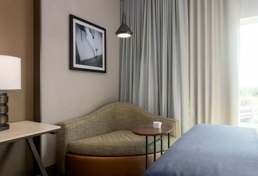 デラックスルーム, The Stella Hotel, Autograph Collection