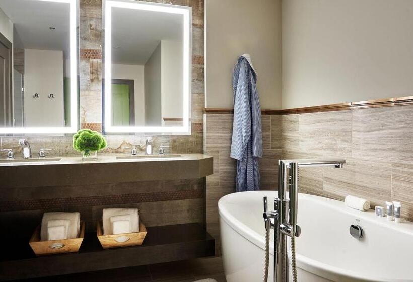 キングサイズベッドのエクゼクティブルーム, The Stella Hotel, Autograph Collection