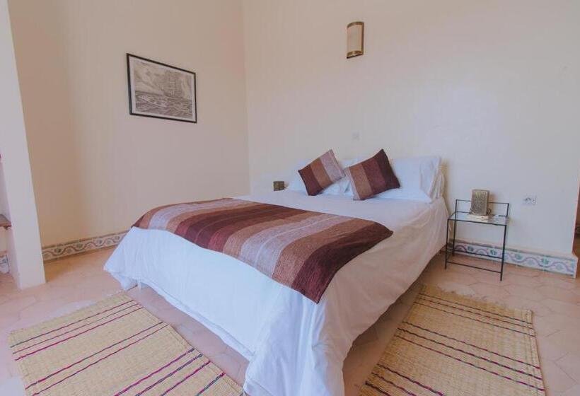 ガーデンビュースタンダードルーム, Auberge Du Marabout