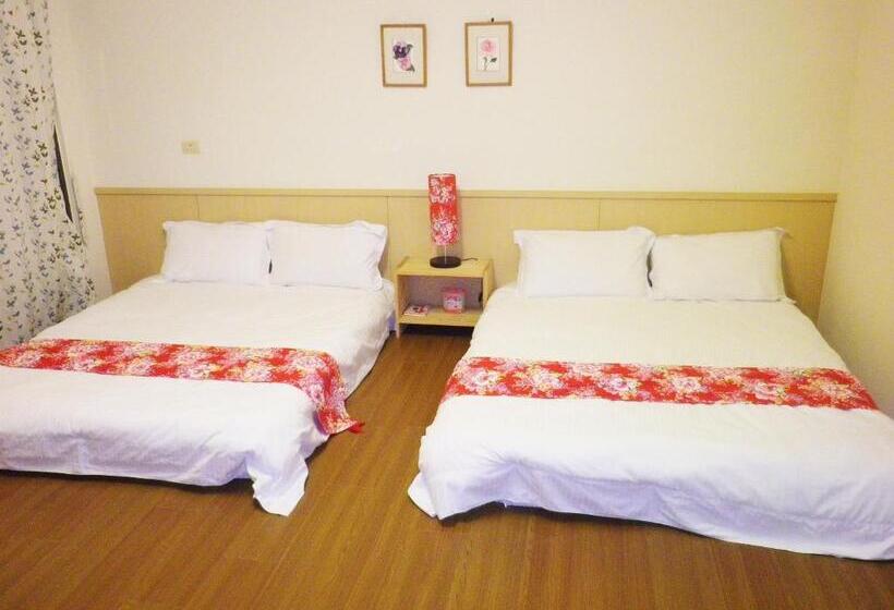 اتاق استاندارد چهار تخته, 甘丹民宿三義火車站前