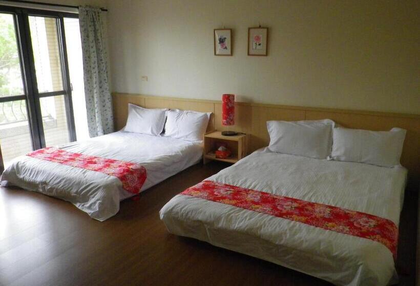 اتاق استاندارد چهار تخته, 甘丹民宿三義火車站前