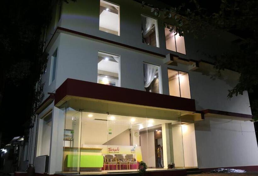 スーペリアールーム, Tarkarli Niwas Nyahari