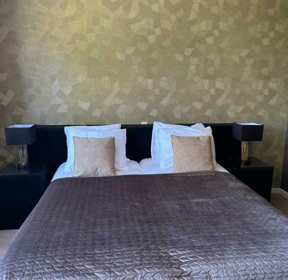 غرفة قياسية, Het Wapen Van Rhoon