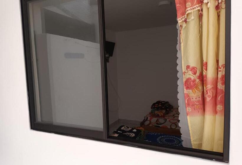 침실 3개 아파트, Internacional Jardín