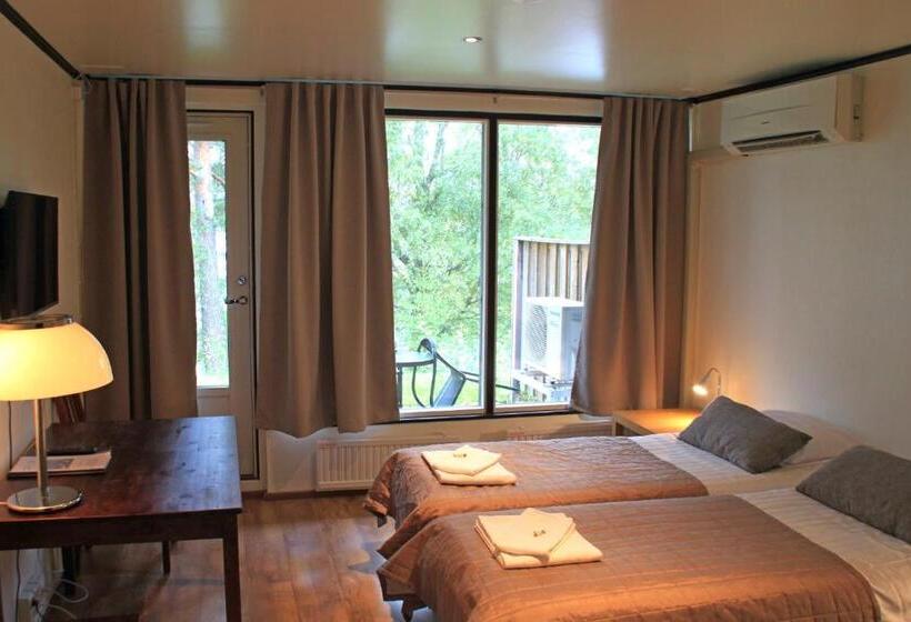 Номер Стандарт Вид на Озеро, Li Salpa