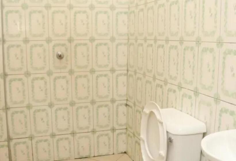 اتاق لوکس, The Machakos Courtyard Inn