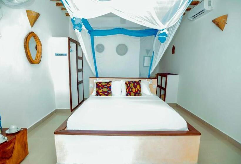 חדר דלוקס עם מרפסת נוף לים, Mnana Beach Bungalows