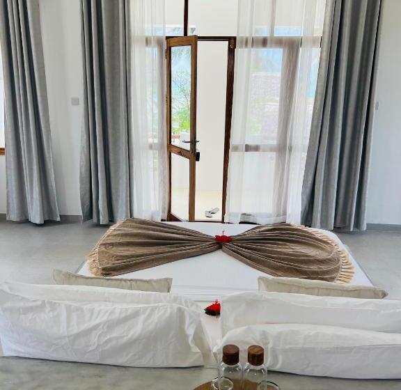 חדר דלוקס עם מרפסת, Mnana Beach Bungalows