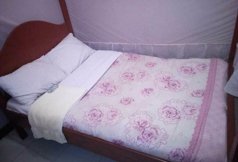 اتاق لوکس, The Machakos Courtyard Inn