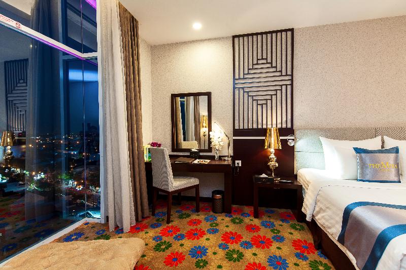 اتاق لوکس, The Mira