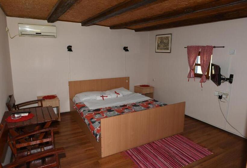 اتاق استاندارد, Etno Selo Moravski Konaci