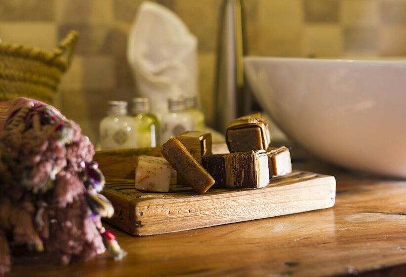 家族用バンガロー, Ujamaa Beach Resort