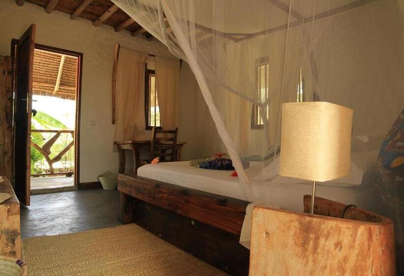 スタンダードバンガロー, Ujamaa Beach Resort