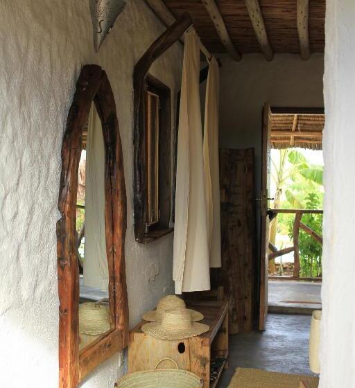 スタンダードバンガロー, Ujamaa Beach Resort