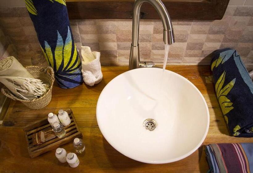 家族用バンガロー, Ujamaa Beach Resort