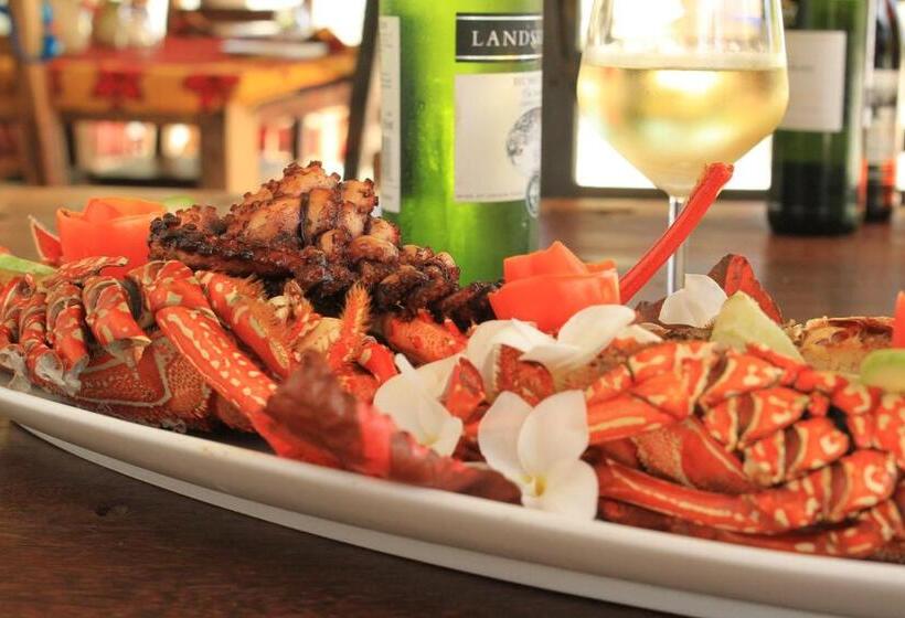 家族用バンガロー, Ujamaa Beach Resort