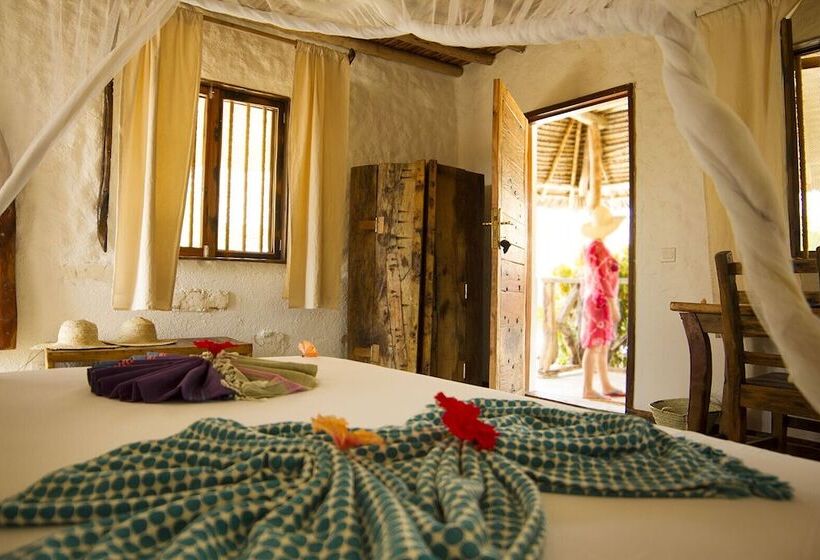 スタンダードバンガロー, Ujamaa Beach Resort