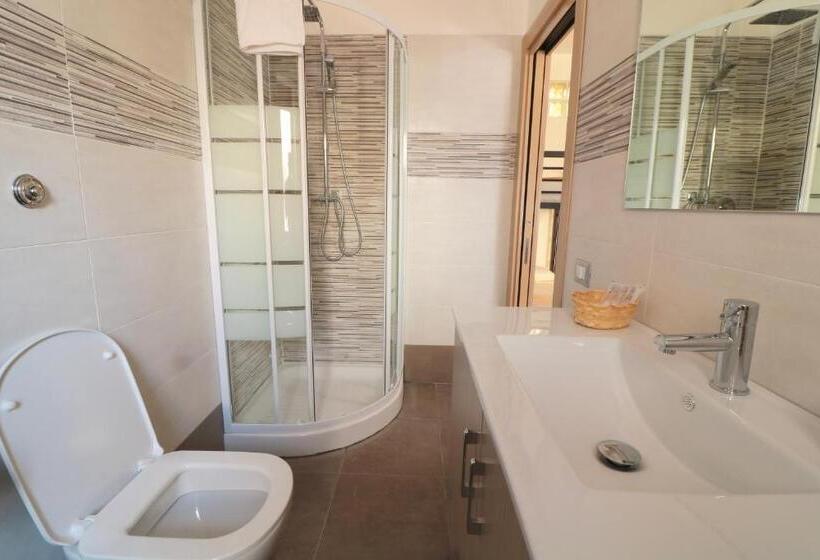 חדר משפחתי, B&b Pietrarsa