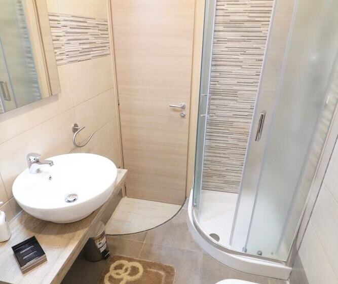 חדר סטנדרט לארבעה, B&b Pietrarsa