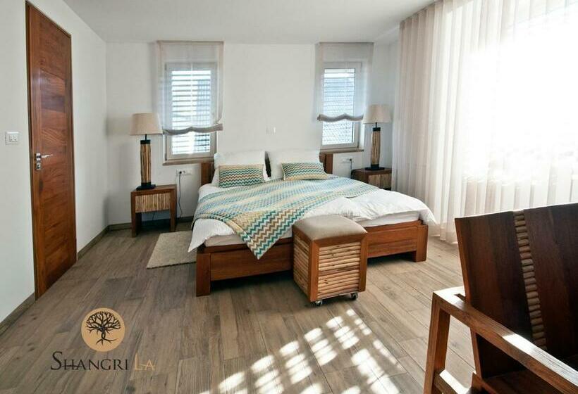 اتاق استاندارد, Shangri La Rooms
