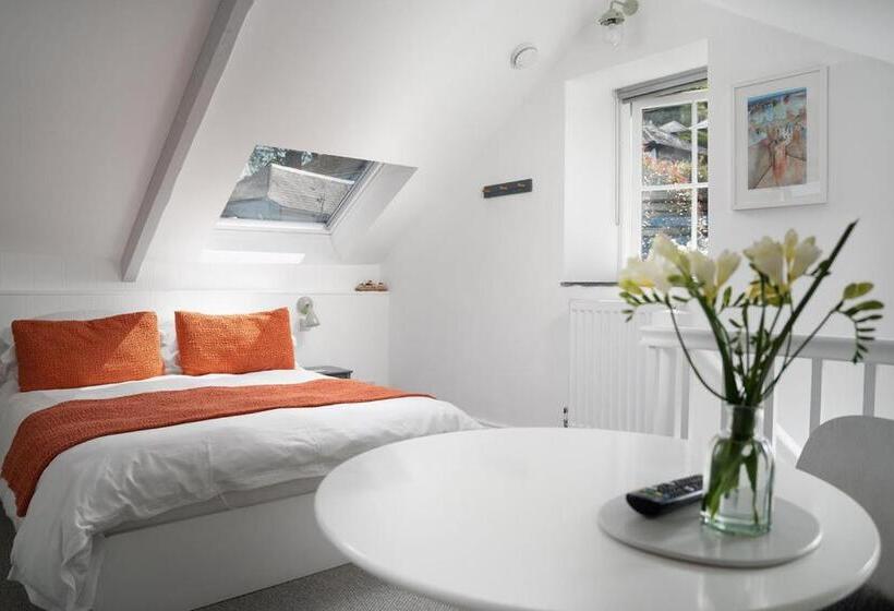 Quarto Estandar Cama King, The Old Pilchard Works