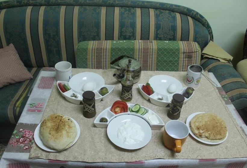 اتاق لوکس, Bunksurfing Hostel