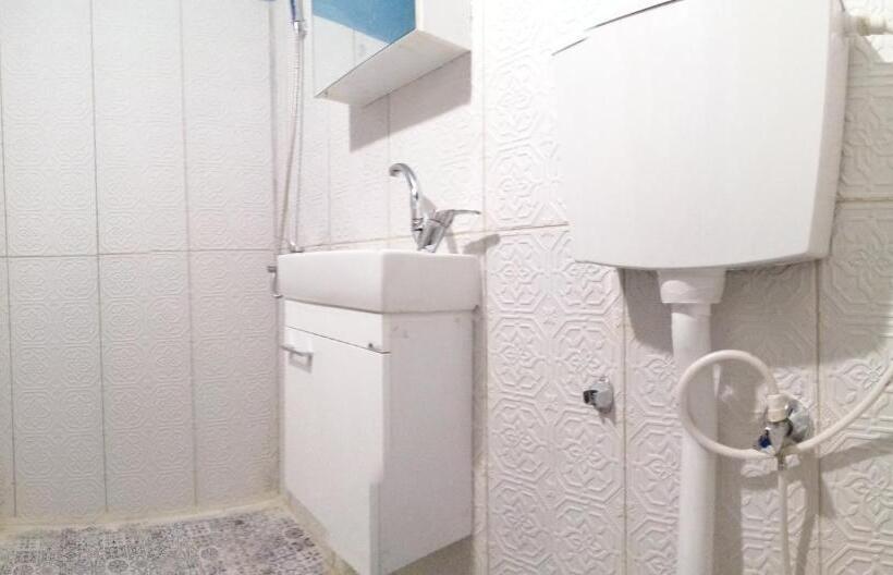 اتاق خانوادگی, Bunksurfing Hostel