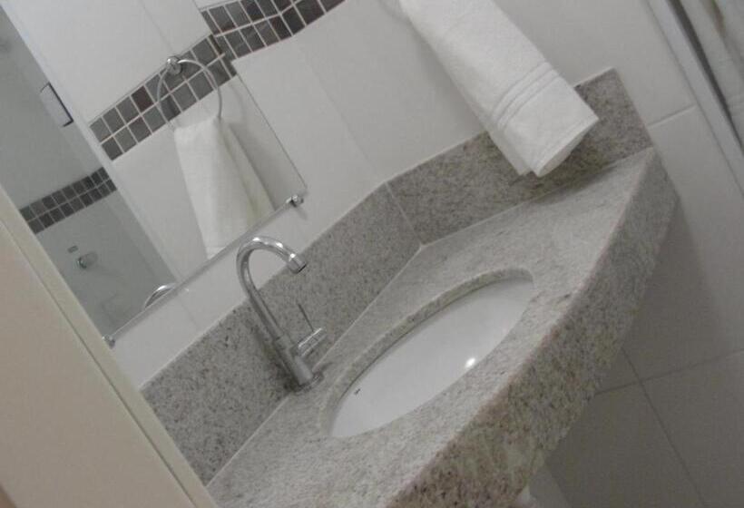 غرفة قياسية رباعية, Colatina Plaza