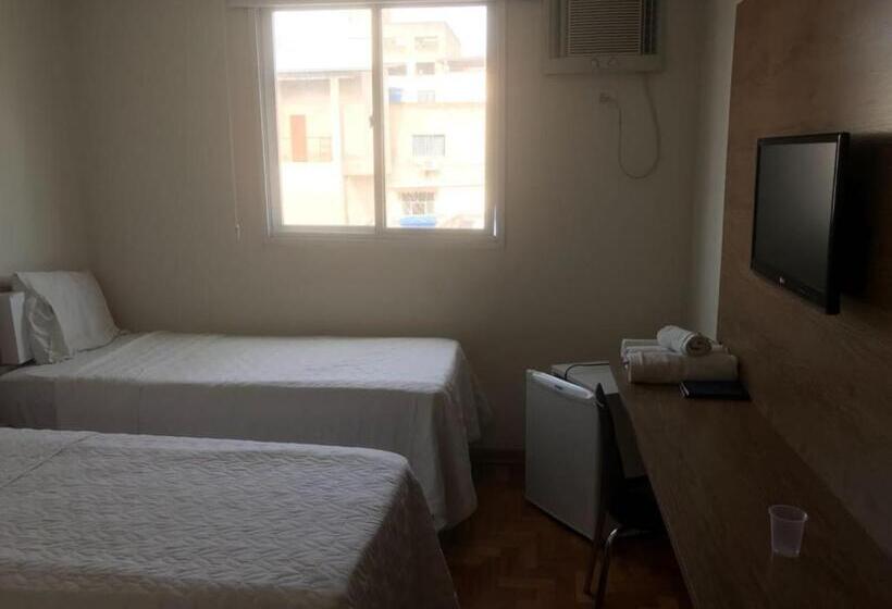 غرفة أساسية ثلاثية, Colatina Plaza