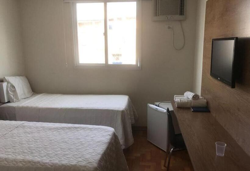 غرفة أساسية ثلاثية, Colatina Plaza