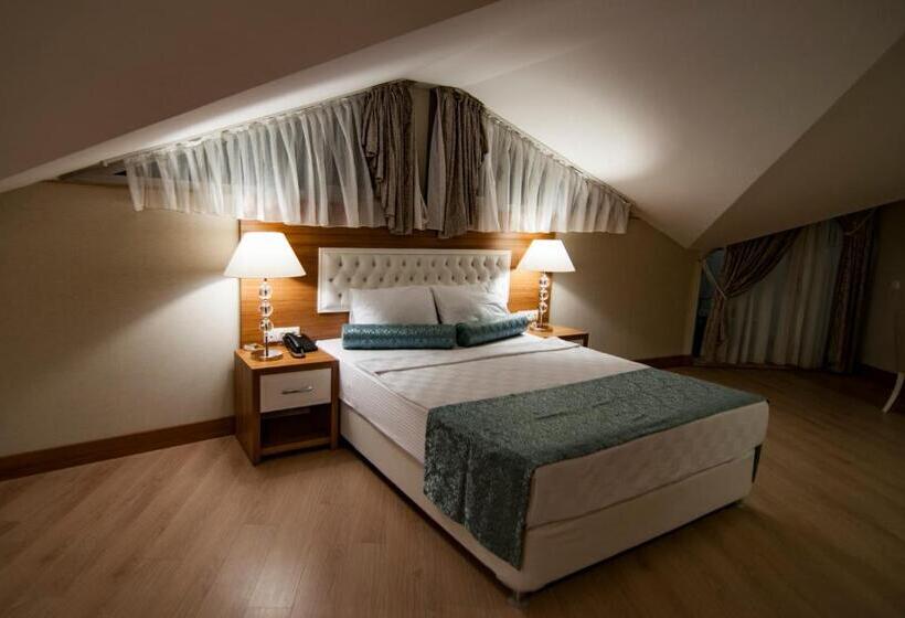 חדר משפחתי, Exelans