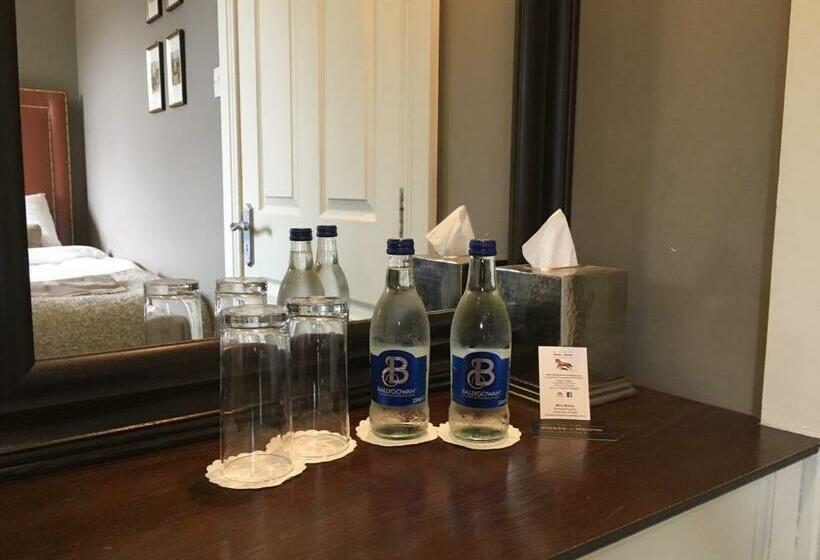 Номер Basic, Horse & Hound