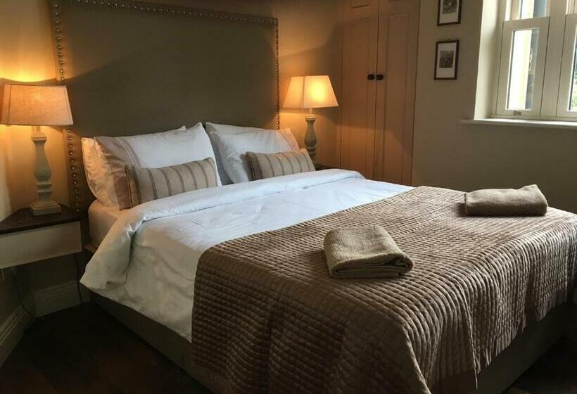 Номер Basic, Horse & Hound