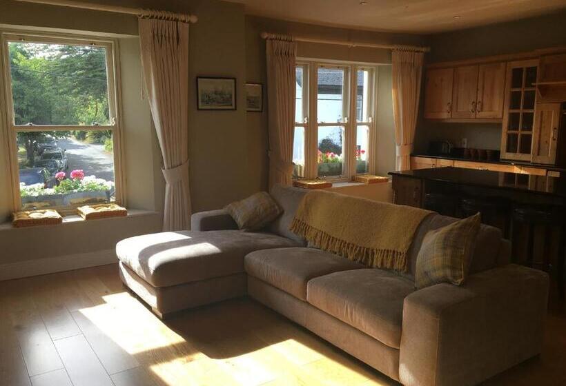 Апартаменты Superior 1 Спальня, Horse & Hound