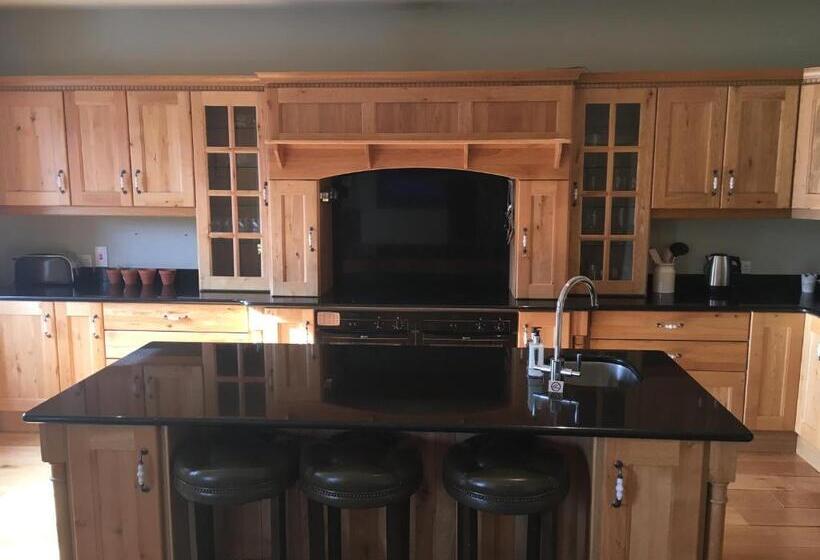 Апартаменты Superior 1 Спальня, Horse & Hound