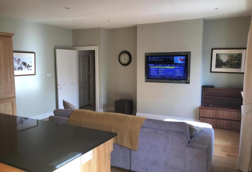 Апартаменты Superior 1 Спальня, Horse & Hound