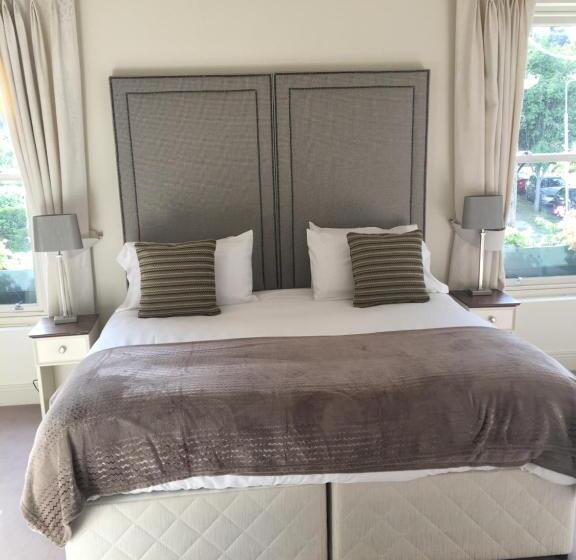 Номер Superior, Horse & Hound