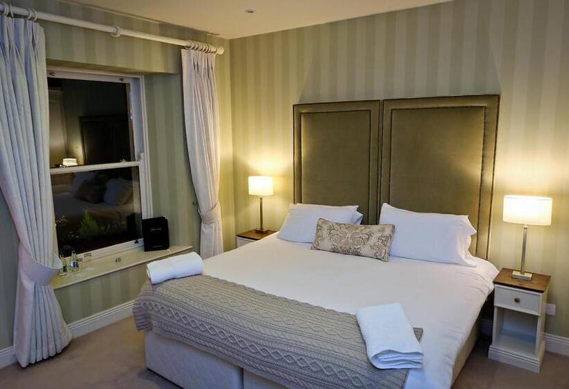 Номер Стандарт, Horse & Hound