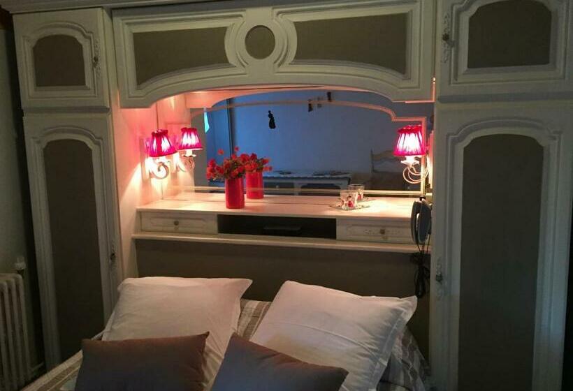 חדר סטנדרט, Le Méditérranée