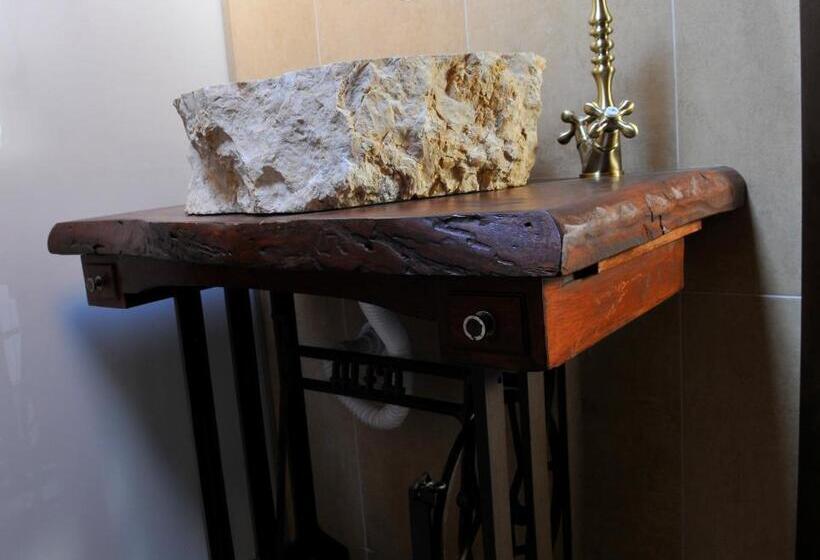 سوئیت با وان آب گرم, Rural Pescadores