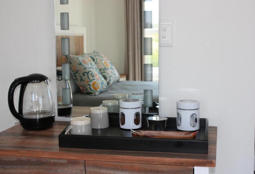 סוויטת סופריור נוף לים, The Noble Ant