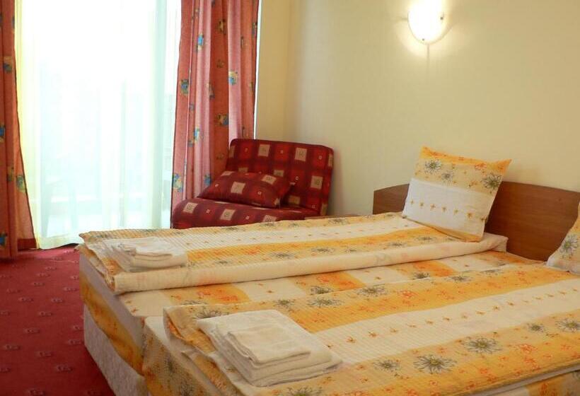 חדר סטנדרט עם מרפסת, Varvara