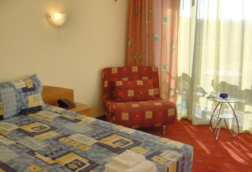 חדר סטנדרט עם מרפסת, Varvara