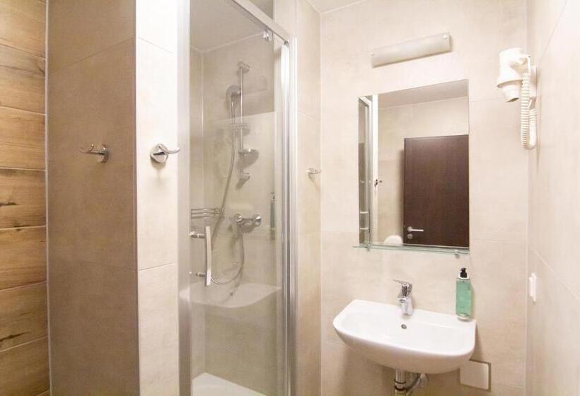 غرفة قياسية ثلاثية, Lifestyle Hotel Leithana