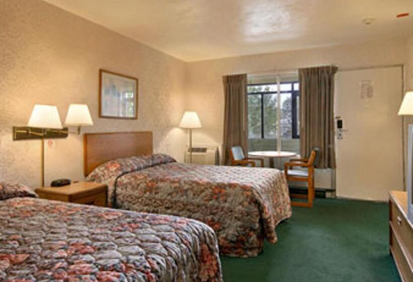 غرفه قياسيه سريرين مزدوجين, Attleboro Motor Inn