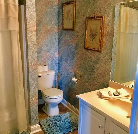 Люкс Deluxe Кровать Кинг, Rabbit Creek Bed & Breakfast