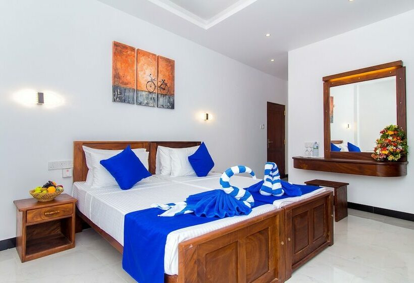 デラックスルーム, Indaura